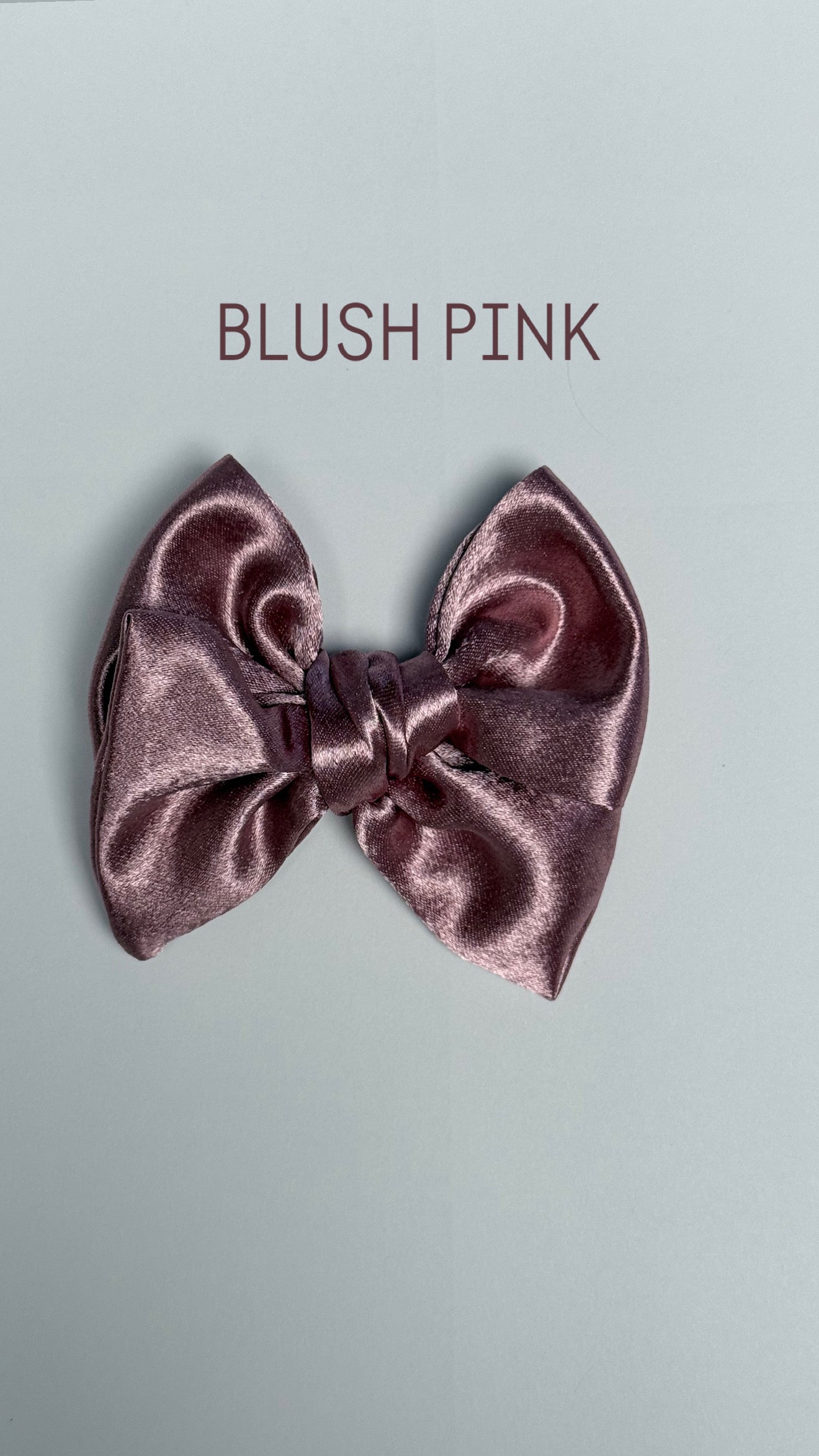SATIN PINWHEEL BOW